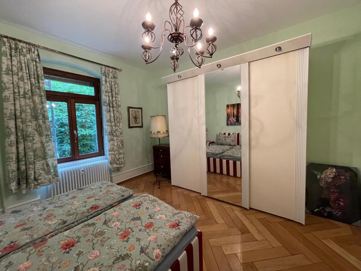 Zum Hoelltor Uberlingen Exterior foto